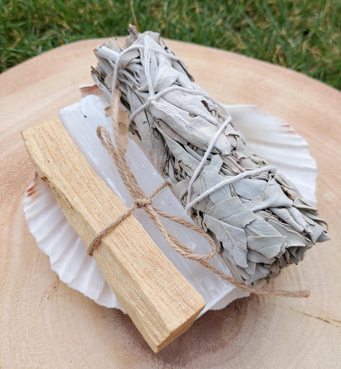 15 Piece Crystal & Sage Kit, Rough Crystals, White Sage Palo Santo, Selenite, Scallop Shell, Guinea Hen Feather, Cleansing Healing Set.