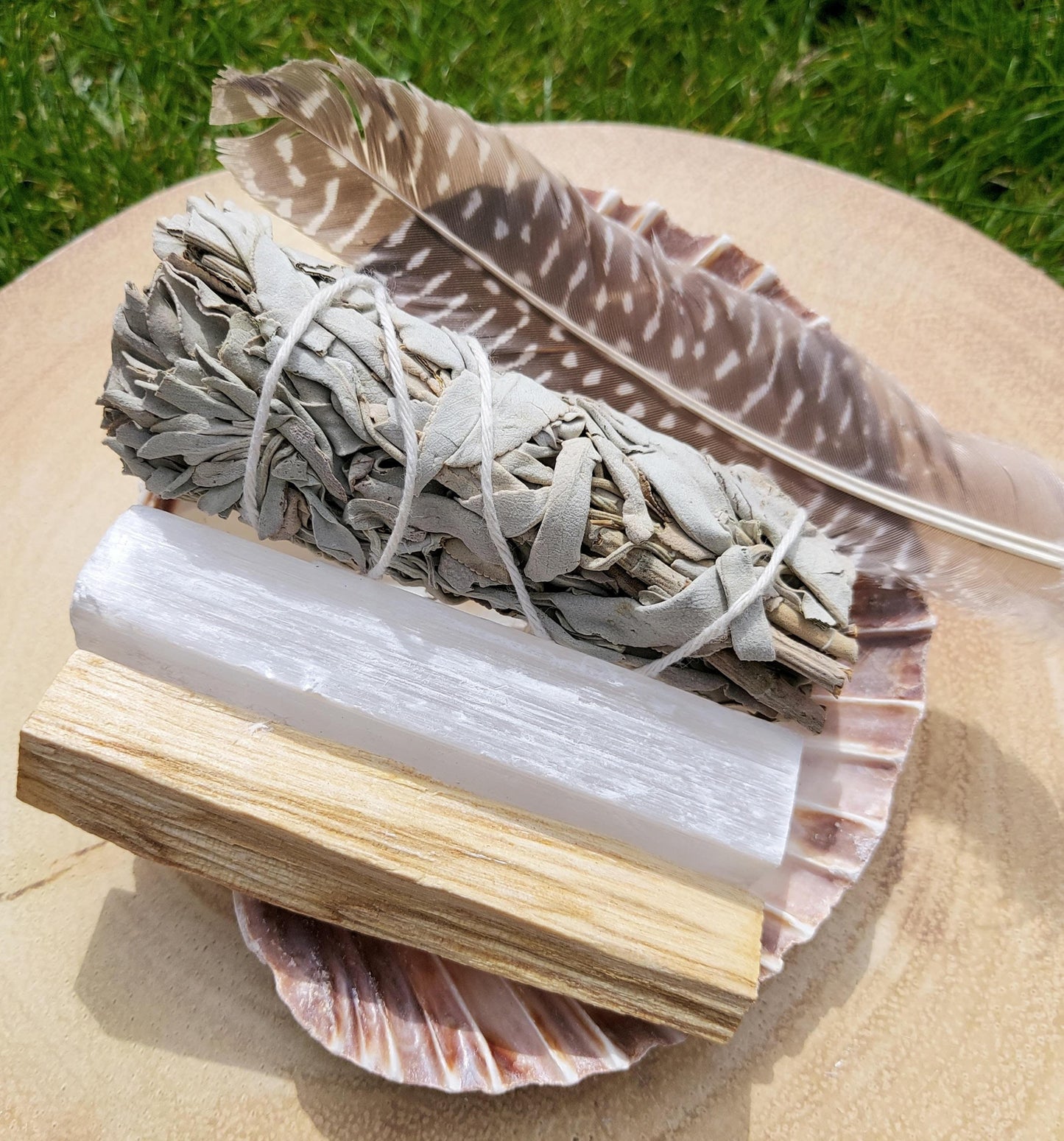 15 Piece Crystal & Sage Kit, Rough Crystals, White Sage Palo Santo, Selenite, Scallop Shell, Guinea Hen Feather, Cleansing Healing Set.