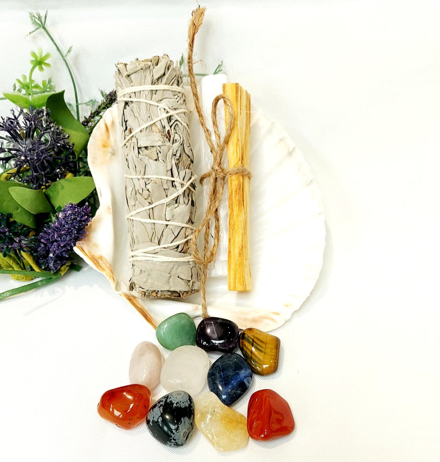 White Sage & 10 Piece Crystal Starter Kit, Palo Santo, Selenite Stick, White Sage Stick, Scallop Shell, Popular Crystals, UK Seller.